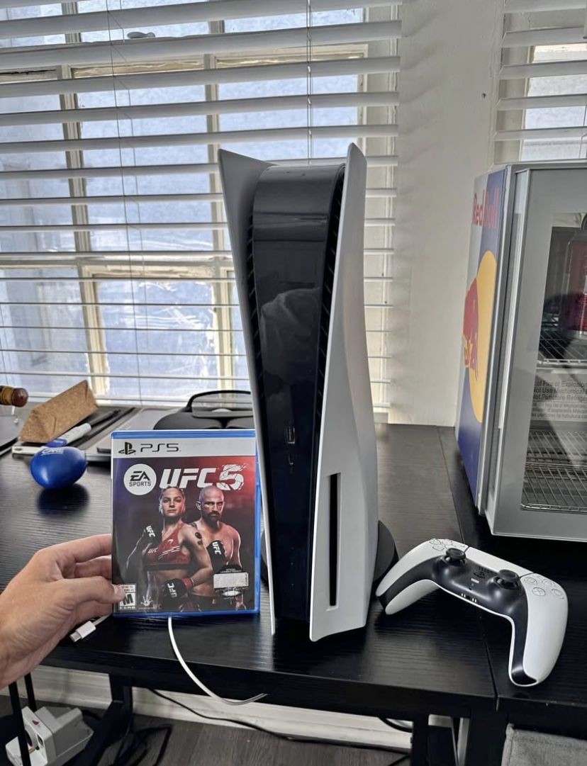 PS5 1.5TB, 2 GAMES