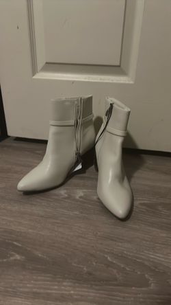 White Liz Claiborne boots