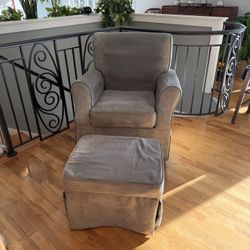 Rocking/Swiveling Glider/Chair/Rocking Chair And Ottoman