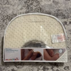 Infant Feeding Pillow
