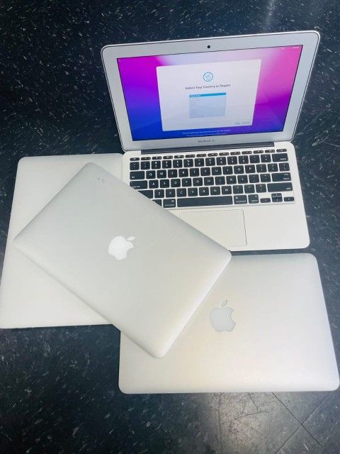 MacBook Air 11-Inch Early 2015 $250 Each