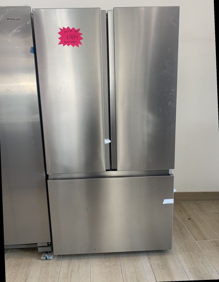Hisense 26.6-cu ft French Door Refrigerator with Ice Maker (Fingerprint Resistant Stainless Steel)
