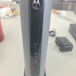 Motorola Cable Modem Plus Router 