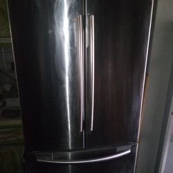 Samsung Bottom Freezer/Refrigerator 