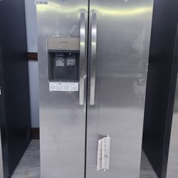 NEW SIDE BY SIDE FRIGIDAIRE REFRIGERATOR  WITH 1 YEAR WARRANTY  /1 AÑO DE GARANTIA POR ESCRITO 