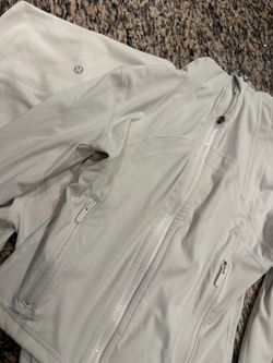 Lulu set brand new