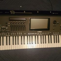 Yamaha Genos Workstation Arranger Keyboard 