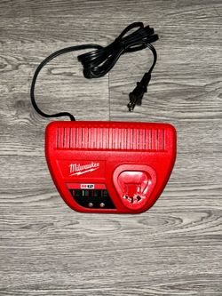 Milwaukee M12 Battery Charger