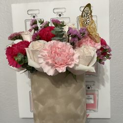 Mother’s Day Flower Arrangement Gift