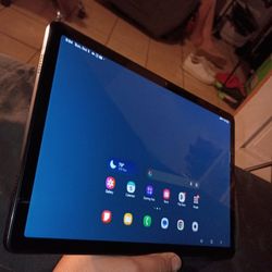 SAMSUNG TABLET 