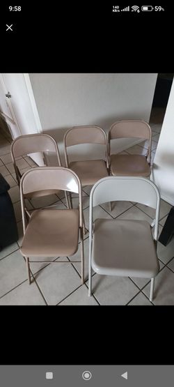 5 Heavy Duty metal Folding Chairs / Sillas De Metal