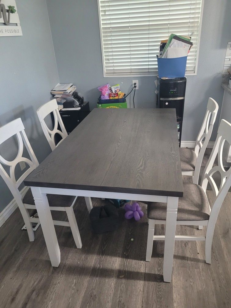 Dining Table For Sell