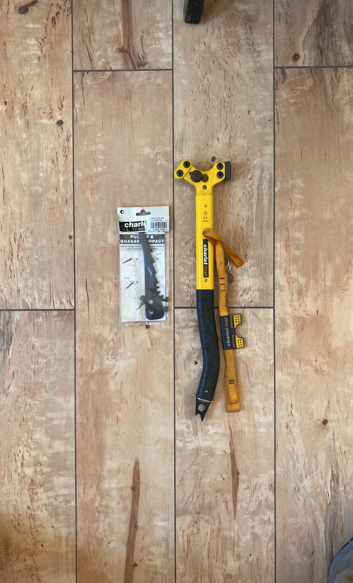 Charles Moser Pulsar ice axe with hammer