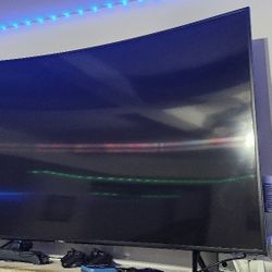 Samsung 65" Curved Tv