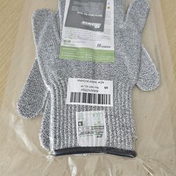Schwer Cut-Resistant Safety Gloves. New