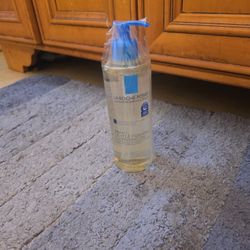 La Roche-posay Cleansing Oil