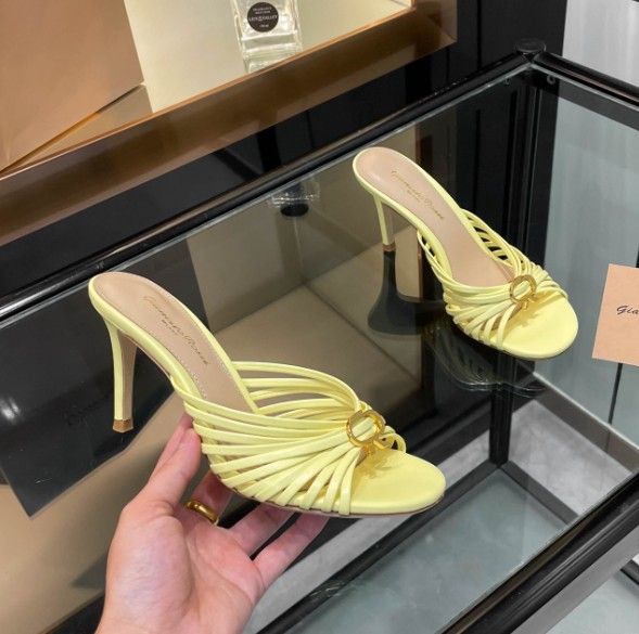 2025 New Slippers