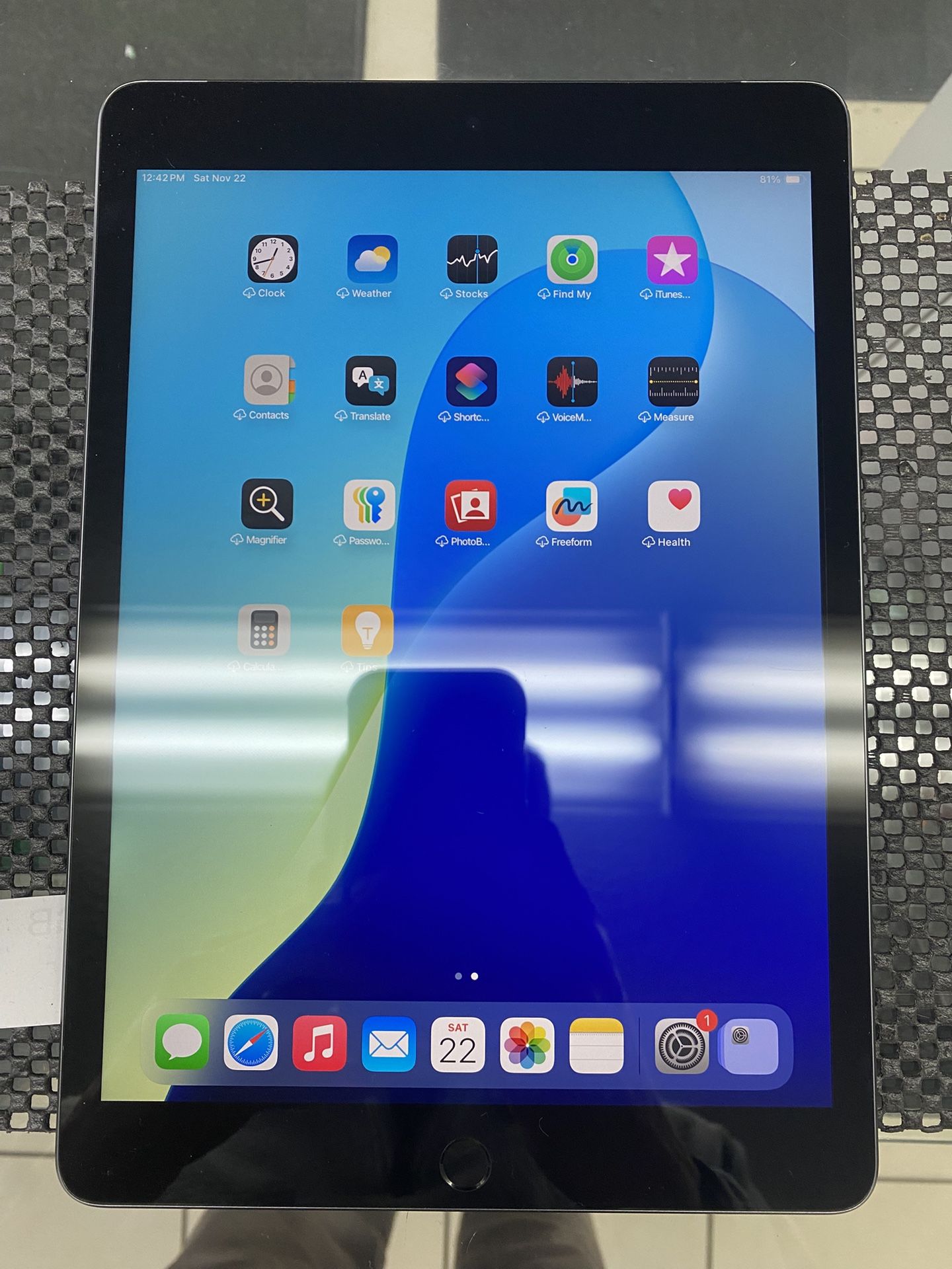 Unlocked iPad 9th Generation 10.2” 64GB Wi-Fi + Cellular