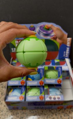 GLOW-IN-THE-DARK Spinner Ball