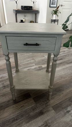 Accent Table
