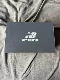 Used New Balance 574 Grey White Sneakers in Box