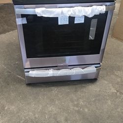Brand New Ge Profile Slide In Electric Range 