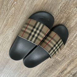 Burberry Slide Size 8