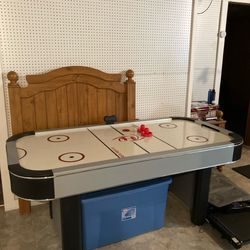 Air Hockey Table