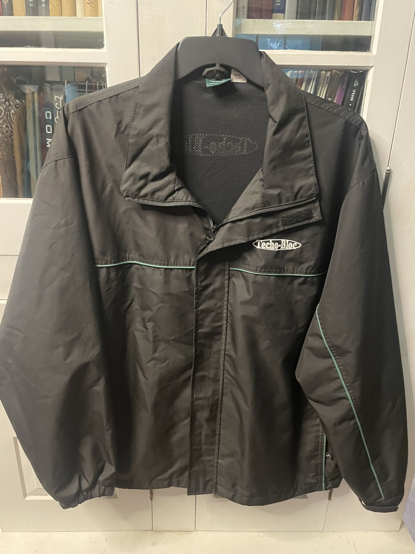 Techo-Bloc Black Men’s Jacket Full Zip Size XL LN
