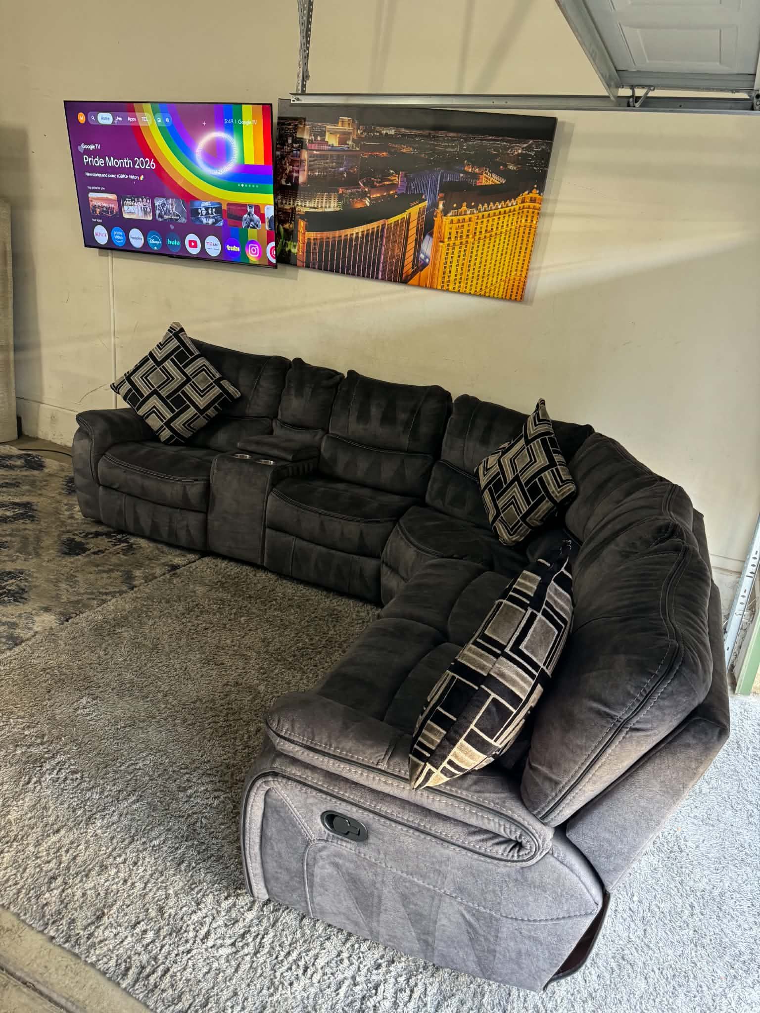🌟 Ashley furniture gorgeous reclining sectional couch 🛋 ( FREE DELIVERY)