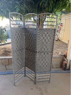 3 panel divider