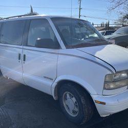 1996 GMC Safari **For Parts Only**