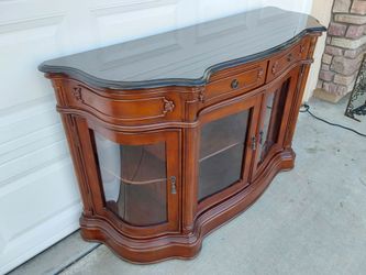 Traditional Wood Credenza with Glass Doors