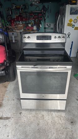 Electric glass top stove