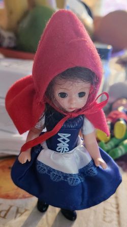 McDonalds Madame Alexander Little Red Riding Hood 4"