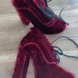 Heels Size 7