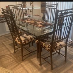 Dining room set 4 chairs, side table