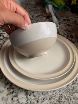 Dinnerware brown