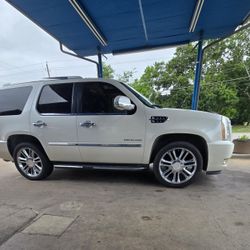 2011 Cadillac Escalade