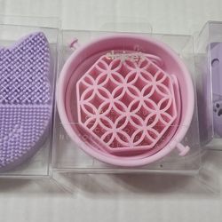 N. Peoria Brand New Clairs Purple Make Up Brush Cleaner Pink Brush Cleaner And Stand Kitty Sponge Holder Description Has Pickup Location Options 