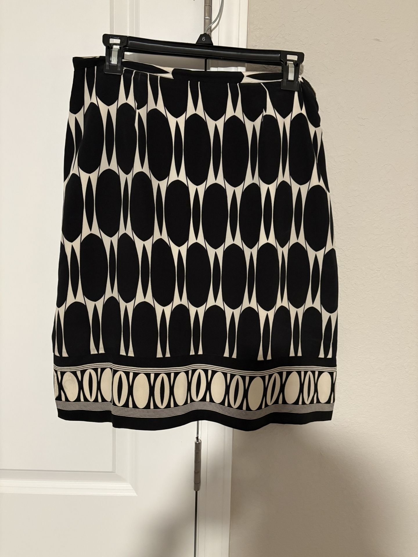 Black & Beige Skirt
