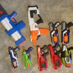 HUGE LOTS OF 11 Fully Loaded Nerf Guns 