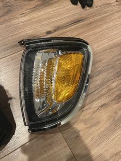 2002 Tacoma Headlight And Turn Signal Left Side