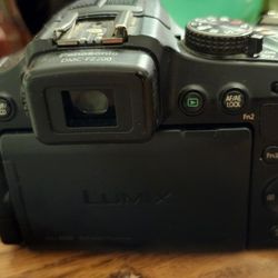 Lumix F-28 25-600 L Beatiful 140
