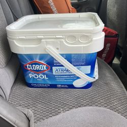 Pool Cleaning 