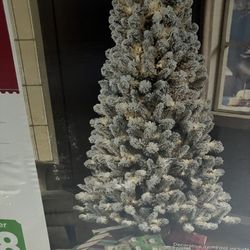 6.5 FT Flicked Frisco Pine Tree 