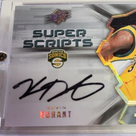 KEVIN DURANT signed sportscard for Sale in Tacoma, WA - OfferUp