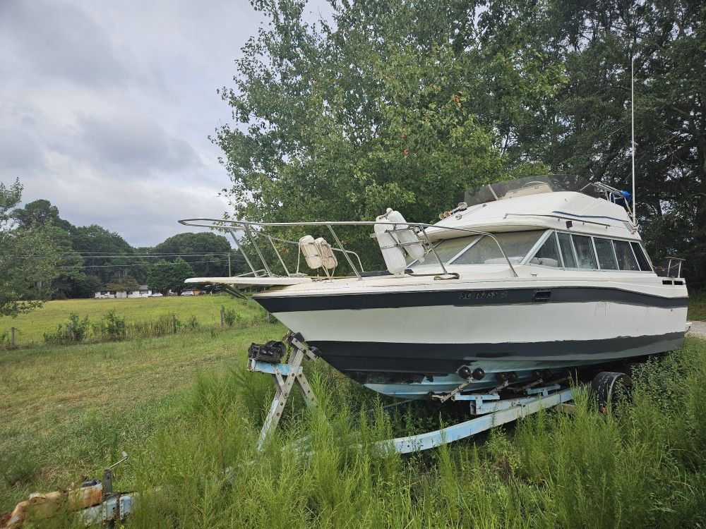 1987 Bayliner Calibre Yacht