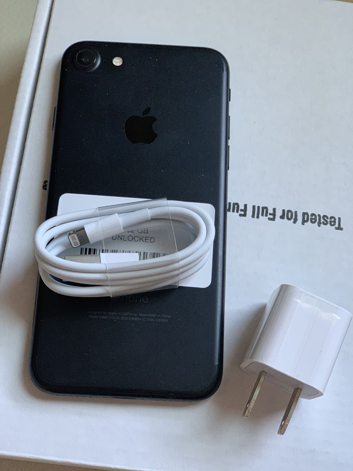 Factory unlocked apple iphone 7 32 gb, sold with warranty
