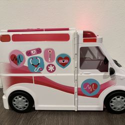 Barbie Ambulance-Transforms Into Hospital / Care Clinic & Barbie 